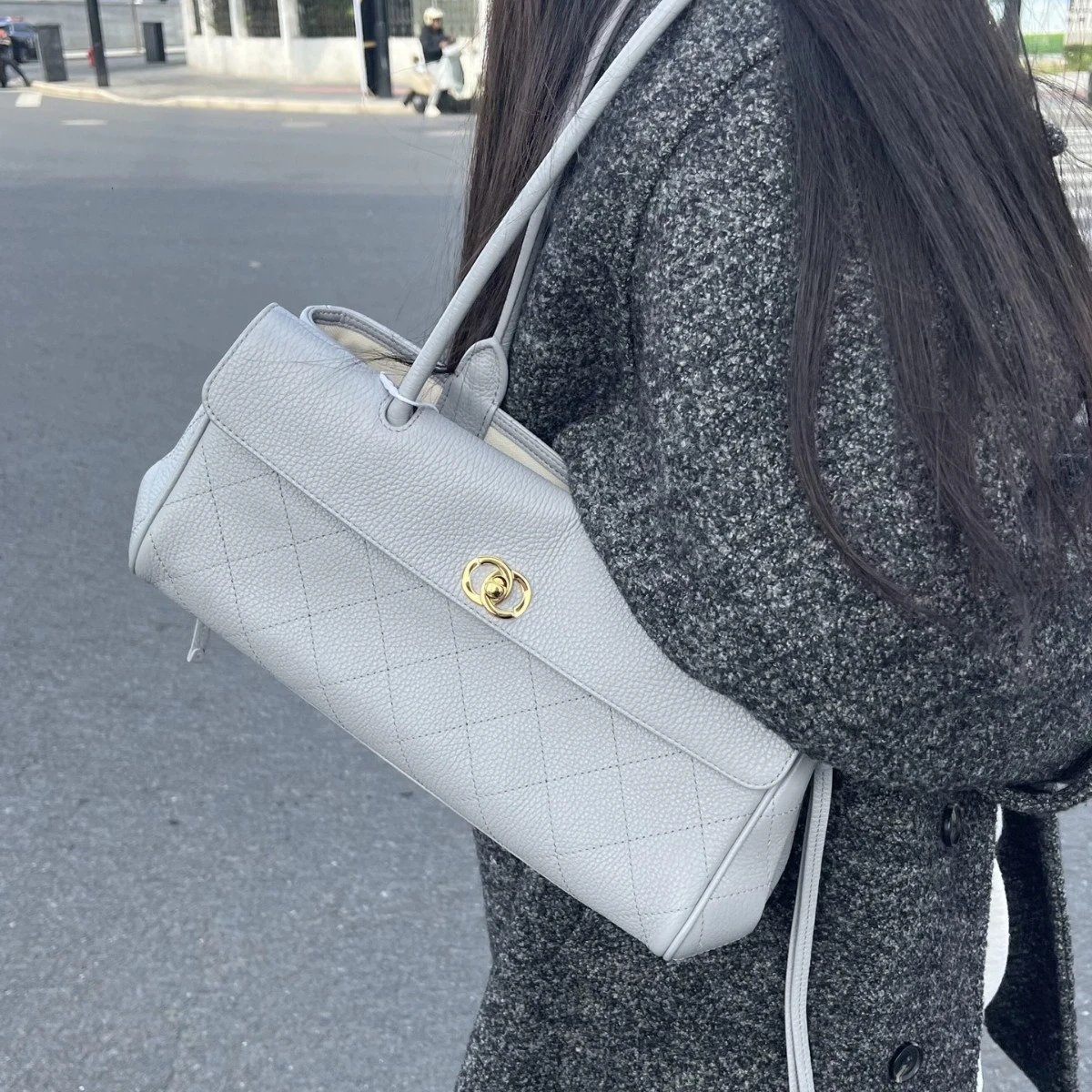 Chanel 22 Bag Shoulder Bag [12 styles]