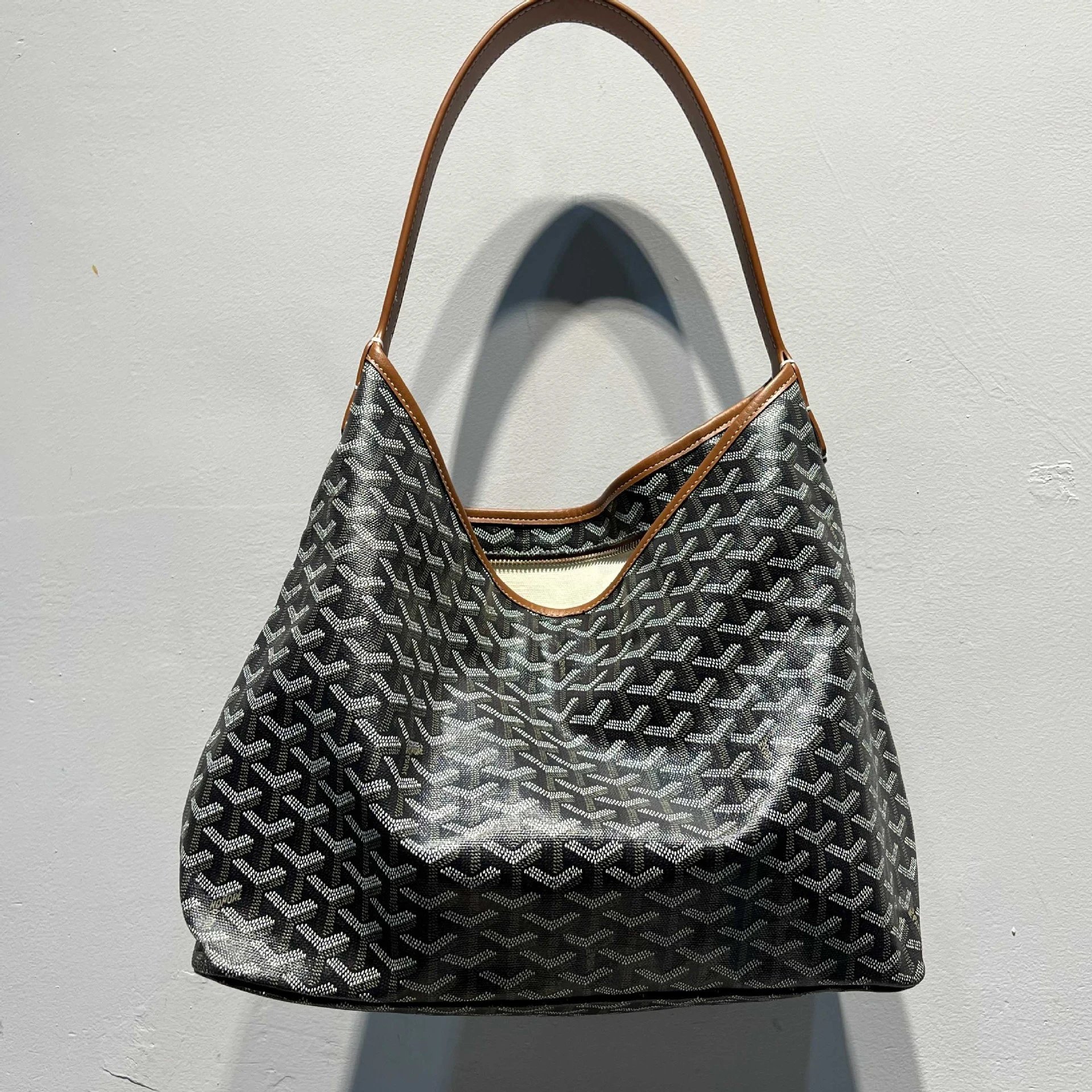 Goyard Saint-Louis Hobo Bag [14 styles]